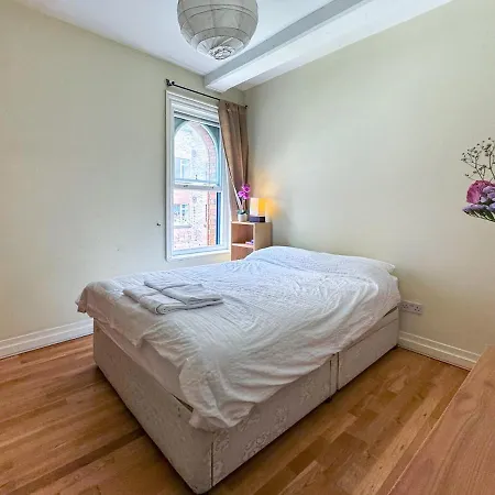 Charming In A Super 2 Location