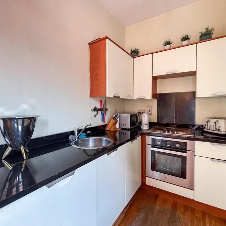 Charming In A Super 2 Location Apartament *